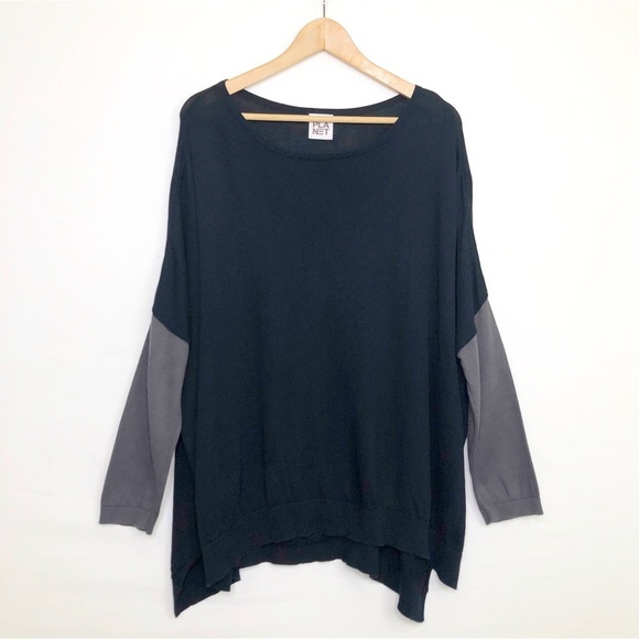 Planet, black and gray color block oversized sweater - Picture 1 of 9